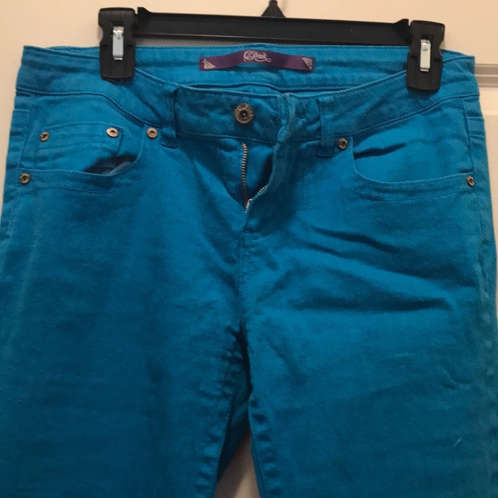 Capris - Picture 2 of 8